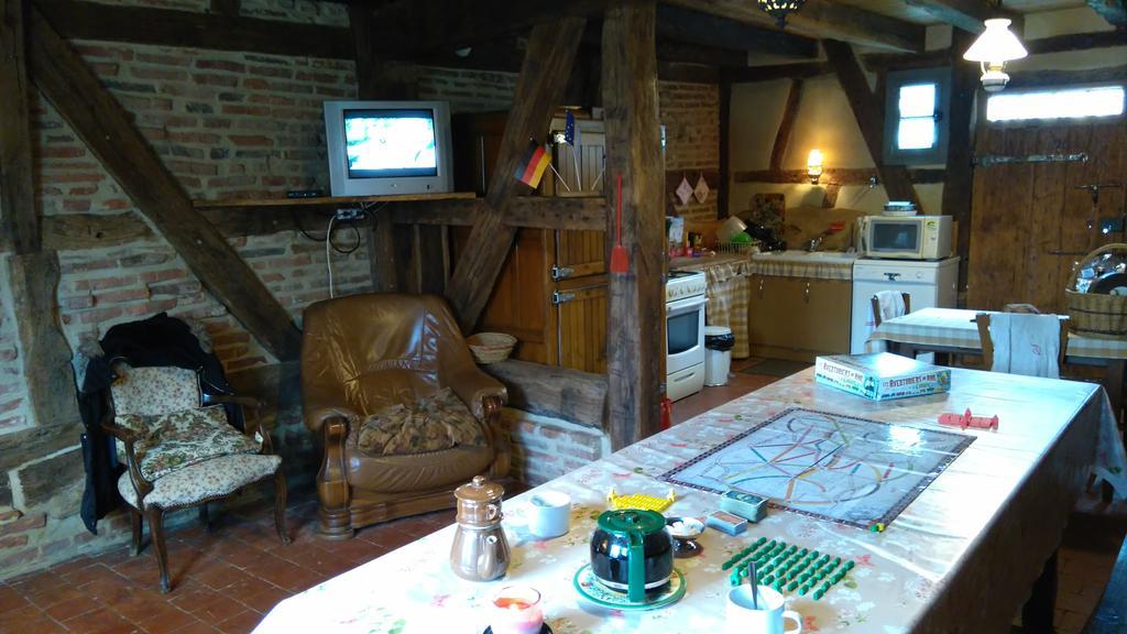 Ferme De Montalibord Villa Vescours Bagian luar foto
